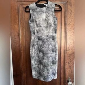 Diane Von Furstenberg Knee Length Black and White Sheath Dress Women Size 0, XS